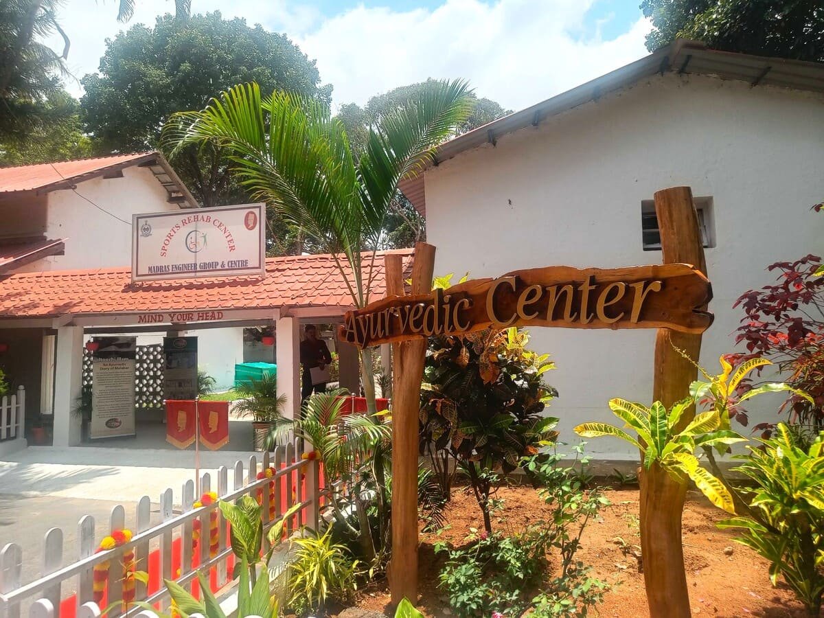Itoozhi Ayurveda Wellness Centre, MEG & Centre Ulsoor Bengaluru Ulsoor